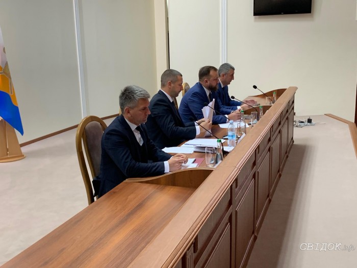 На встрече с нардепами и местной властью глава НикОГА Стадник озвучил основные направления своей работы